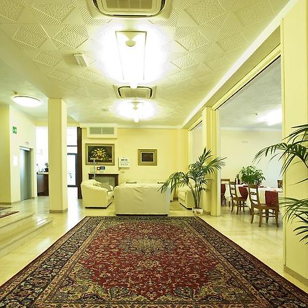 Villa Hotel Del Sole Chiusi Buitenkant foto