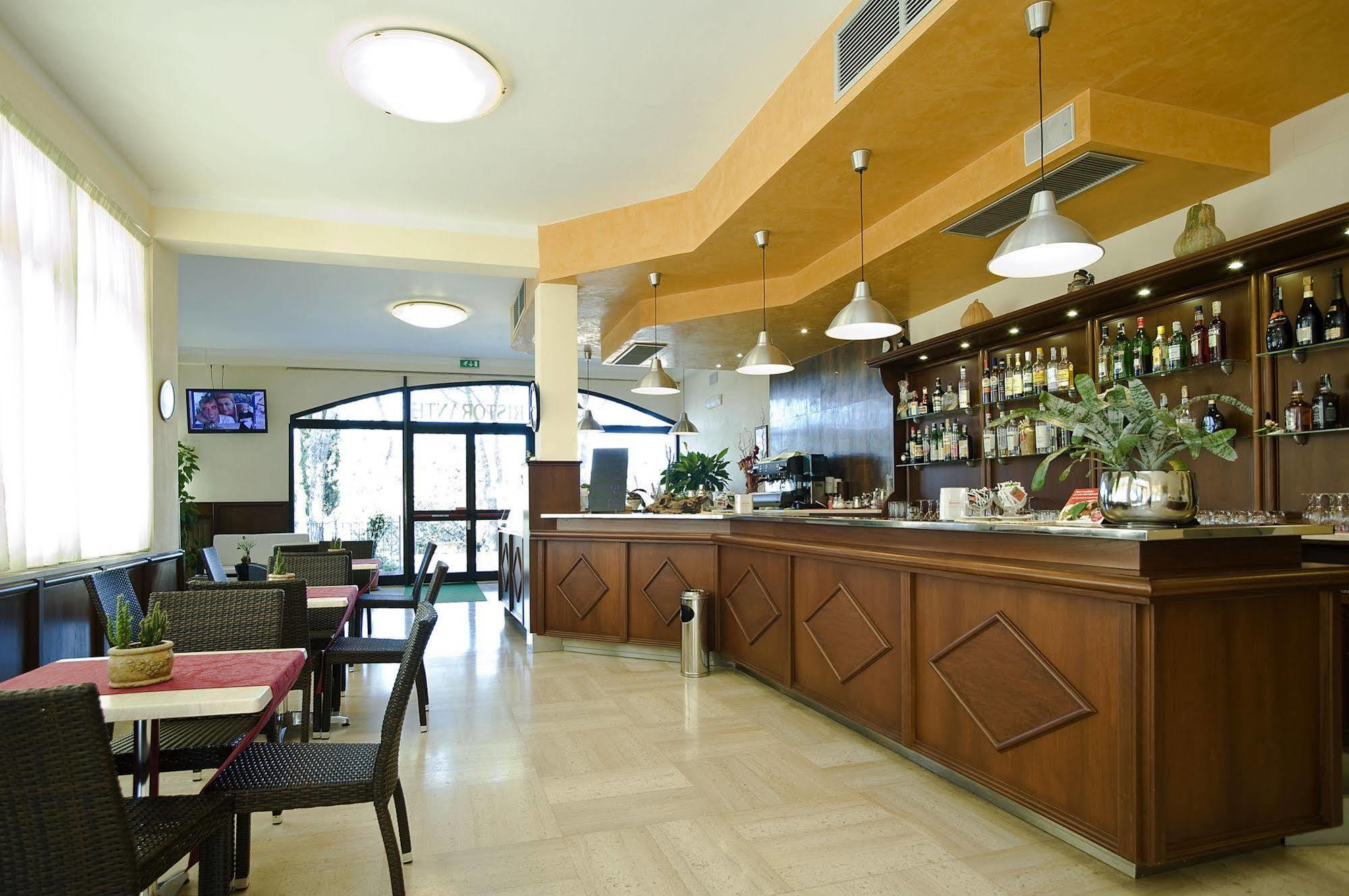 Villa Hotel Del Sole Chiusi Buitenkant foto