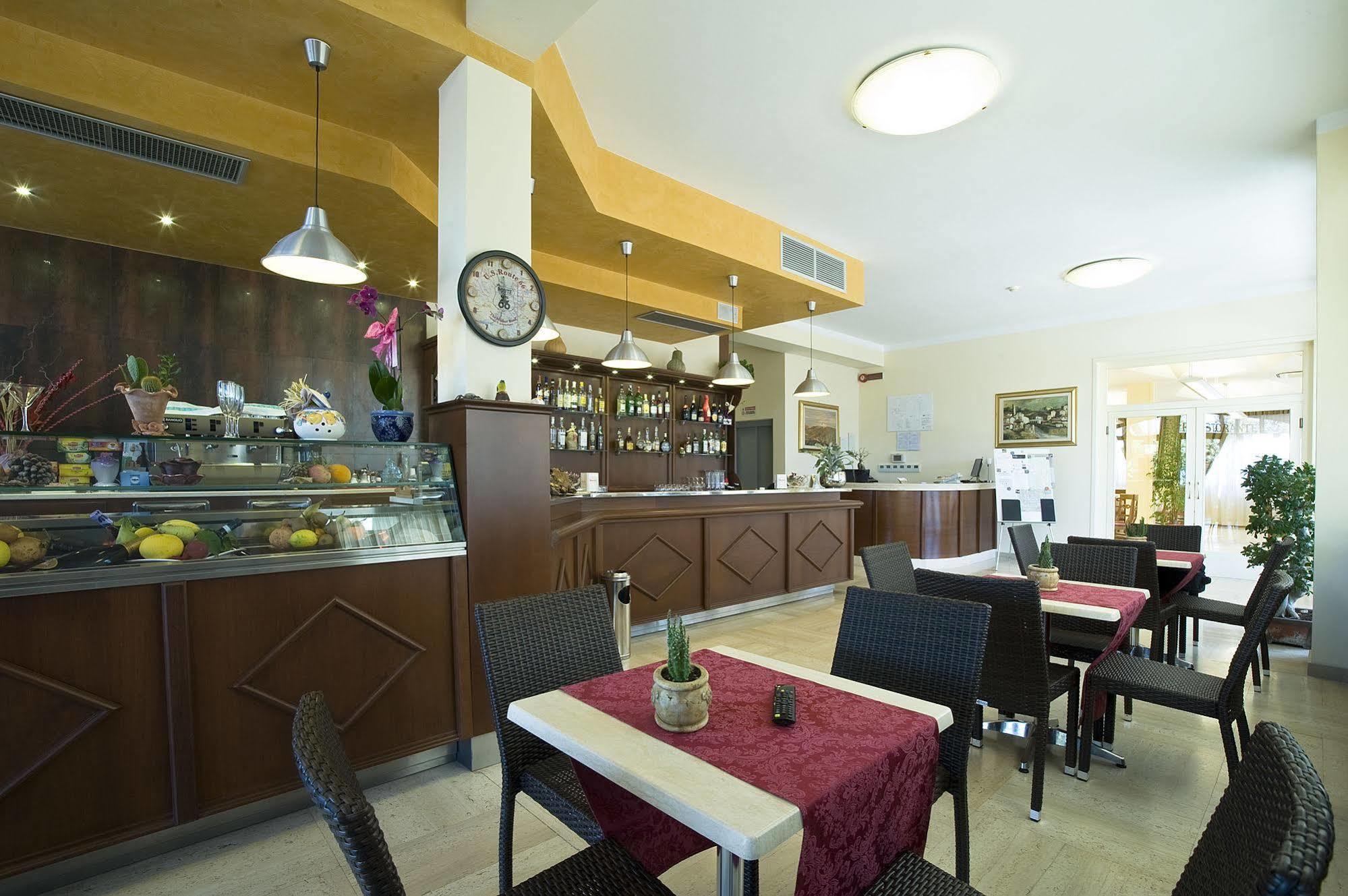 Villa Hotel Del Sole Chiusi Buitenkant foto