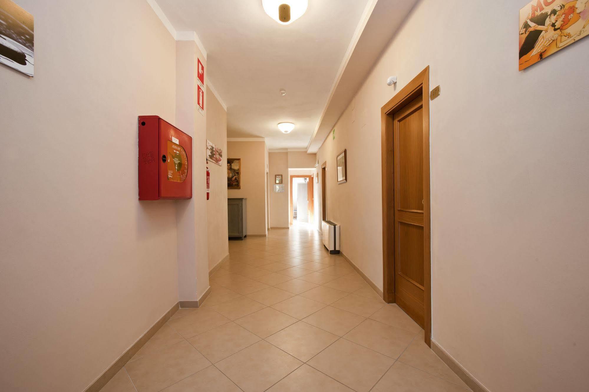Villa Hotel Del Sole Chiusi Buitenkant foto